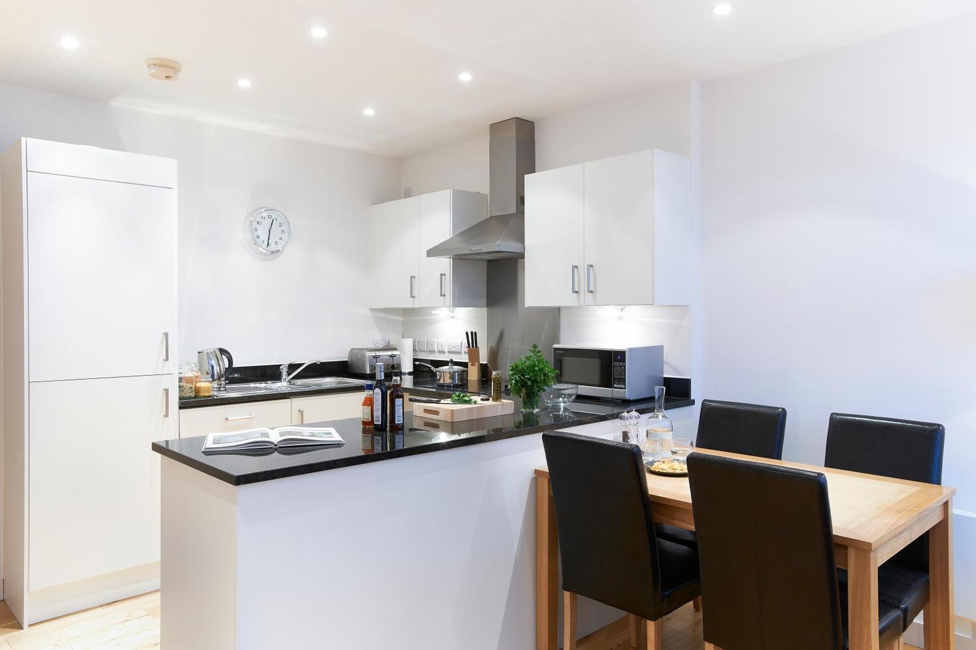 Watford Centre - Luxury Penthouse Apartment Exterior photo